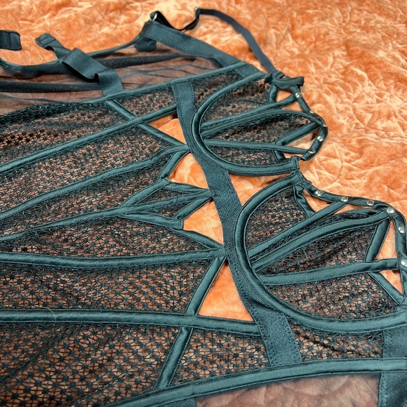 Thistle & Spire “Lyra” Basque - M - Picture 1 of 4